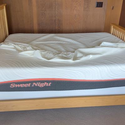 Solid Maple Queen Bed &  Mattress Set