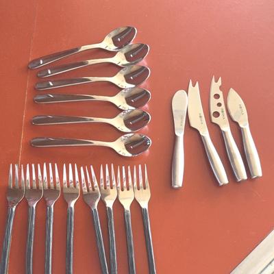 Boska Cheese Knives/Villeroy & Boch Teaspoons 