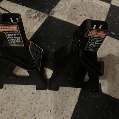 Jack stands