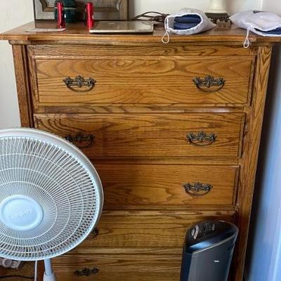 Dresser $40 no glides on drawers 