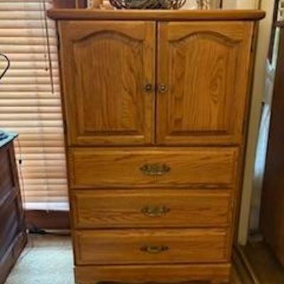 Dresser - armoire $40 