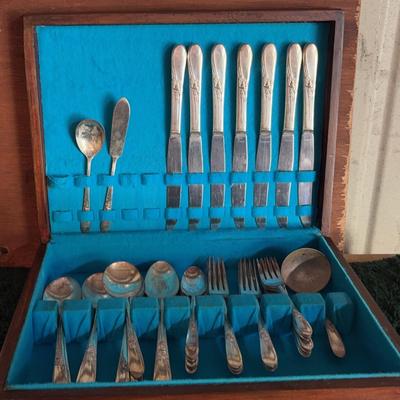 Wm. Rogers Silverplate Set In Box With Certificate 