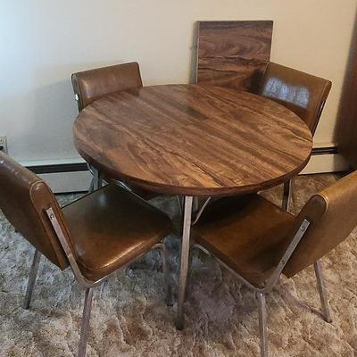 Mid- Century Modern Dining Set with Leaf