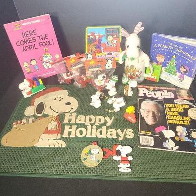 Happy Holidays Snoopy