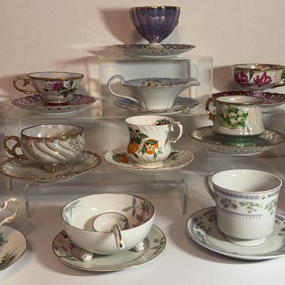 Vintage Yea Cup Set 