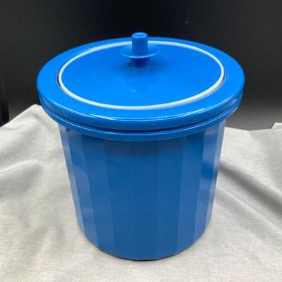 Tupperware ice bucket