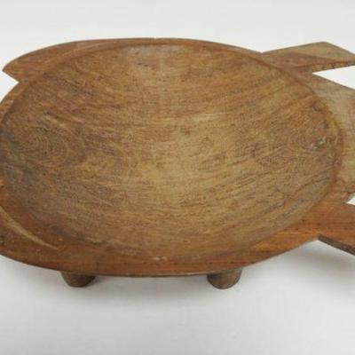 1044	FIJI WOOD CARVED KAVA BOWL TURTLE SHAPED, APPROXIMATELY 21 IN X 13 IN X 6 IN HIGH
