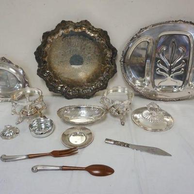 1013	GROUP OF ASSORTED SILVERPLATE INCLUDING STERLING SILVER HANDLE PIECES
