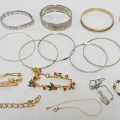 1224	18 ASSORTED LADIES BRACELETS INCLUDING 10 BANGLE AND 8 ASSORTED, MANY MARKED BY THE MAKER
