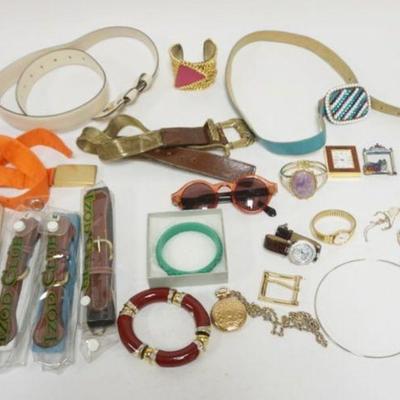 1245	ASSORTED COSTUME JEWELRY
