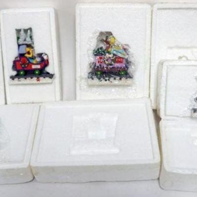 1158	THE SIMPSONS HAMILTON COLLECTION, GROUP OF 4
