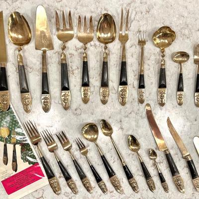 Smaran’s Bronzeware Blackhorn Handle Vishnu Design 157 Piece Set