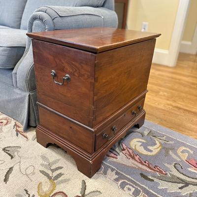 Bob Timberland Lexington Lift Cabinet 