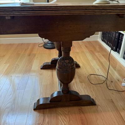 Antique Expandable Oak Pub table