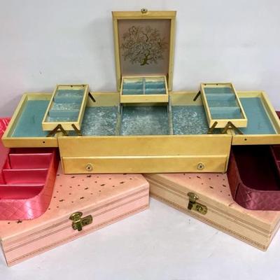 Vintage Jewelry Boxes and Organizers