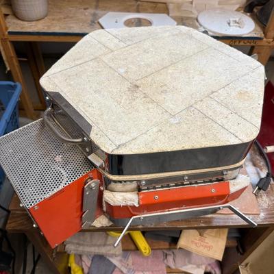 Large Jen-Ken Kiln 