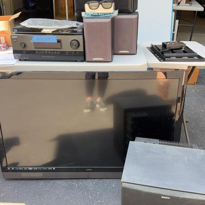 VIZO 46” 3D TV With Sound System & DVD Player