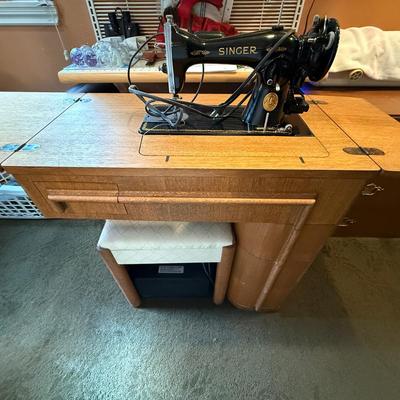 MCM Antique Singer Sewing Machine in Table. 