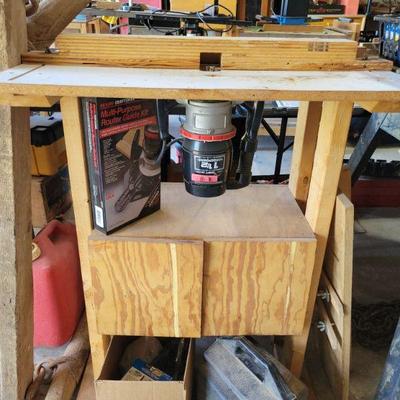 Router and Table 