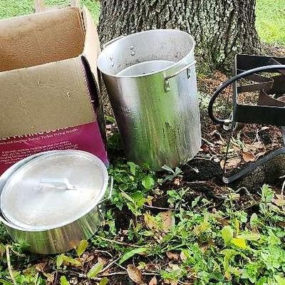 30 QT Stock And Propane Burner Turkey Frying Bundle 