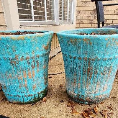 2 Terracotta Pots 