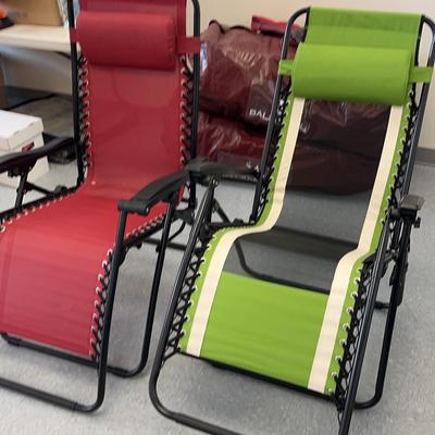 Pair of Folding Lounge Chairs