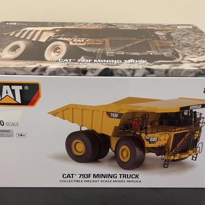 New CAT 793F Mining Truck Diecast Model