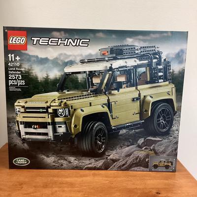 Sealed Lego Technic Land Rover Defender