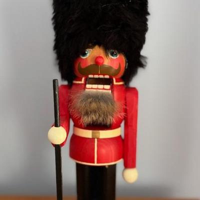 Nutcrackers 