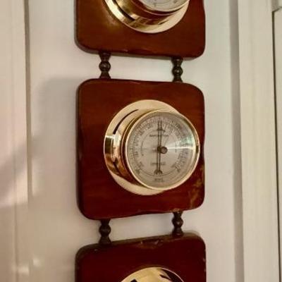 Weather station clock