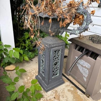 Outdoor planter
