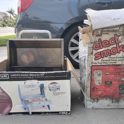 Cg114 gas grill and electric smoker