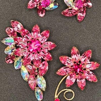 brooches