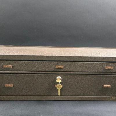 locking tool chest