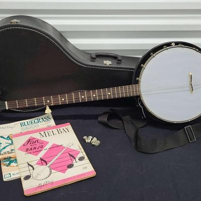 Banjo (1100)