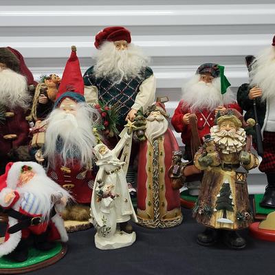 A Sleigh of Santas (1100)