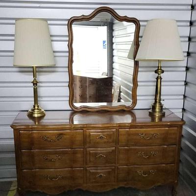 Thomasville Dresser Plus (1122)