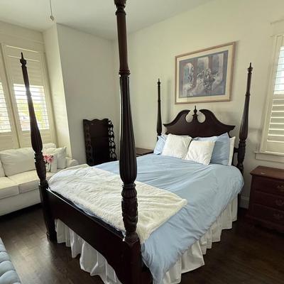 Queen 4 Post Dark Wood Bed Frame 