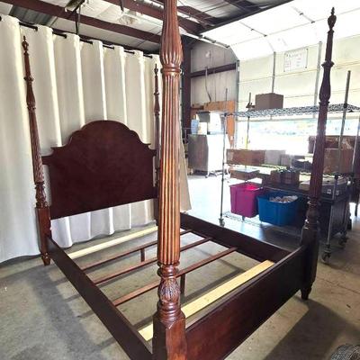 4 Post Wooden Queen Bed Furniture 