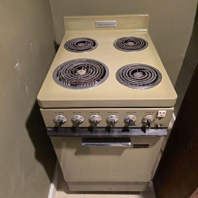 Hotpoint Avacado range