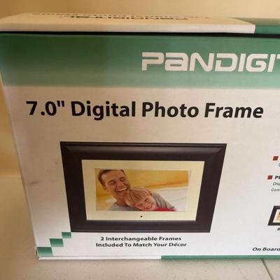 Digital picture frame