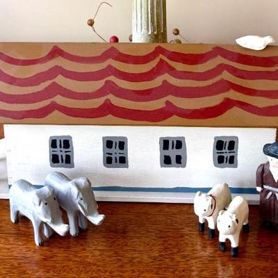 Hand carved Noah's arc set 