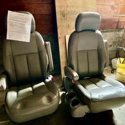 Oldsmobile Silhouette seats