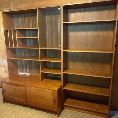 Nice Mid Century Style bookcase
