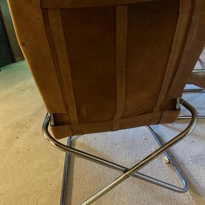 Takeshi Nii - back of chairs
