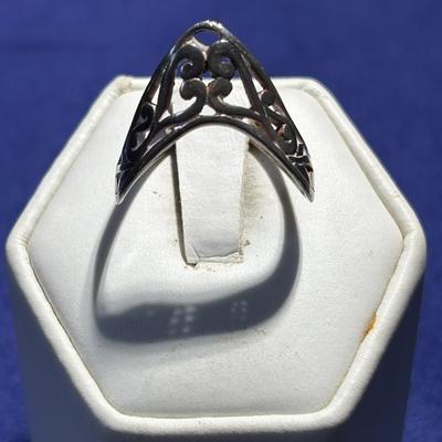 Sterling Silver Ring tw 0.090 oz Size 7 