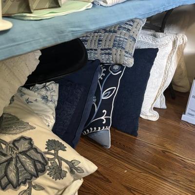 Sale Photo Thumbnail #171