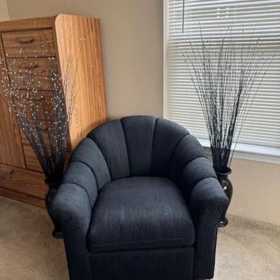 Vintage Swivel Barrel Chair + 2 Decorative Floor Vases w/ Sticks	