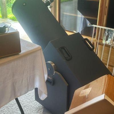 The Coulter Odyssey Compact 10.1" f/4.5 Dobsonian Telescope is a beloved classic among amateur astronomers. Known for its solid...