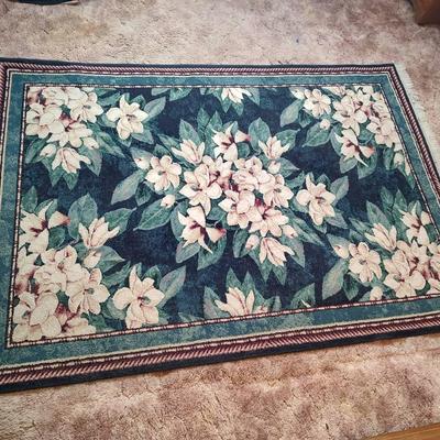 5' X 8' Floral Pattern Area Rug